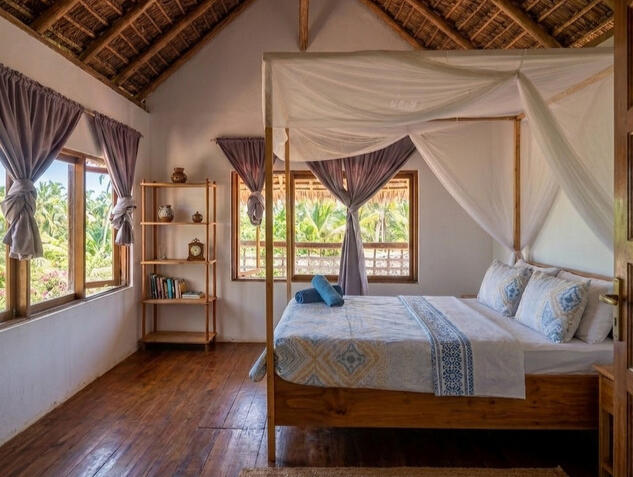 Tofinho double bedroom at Vista Bonita, Tofo, Mozambique